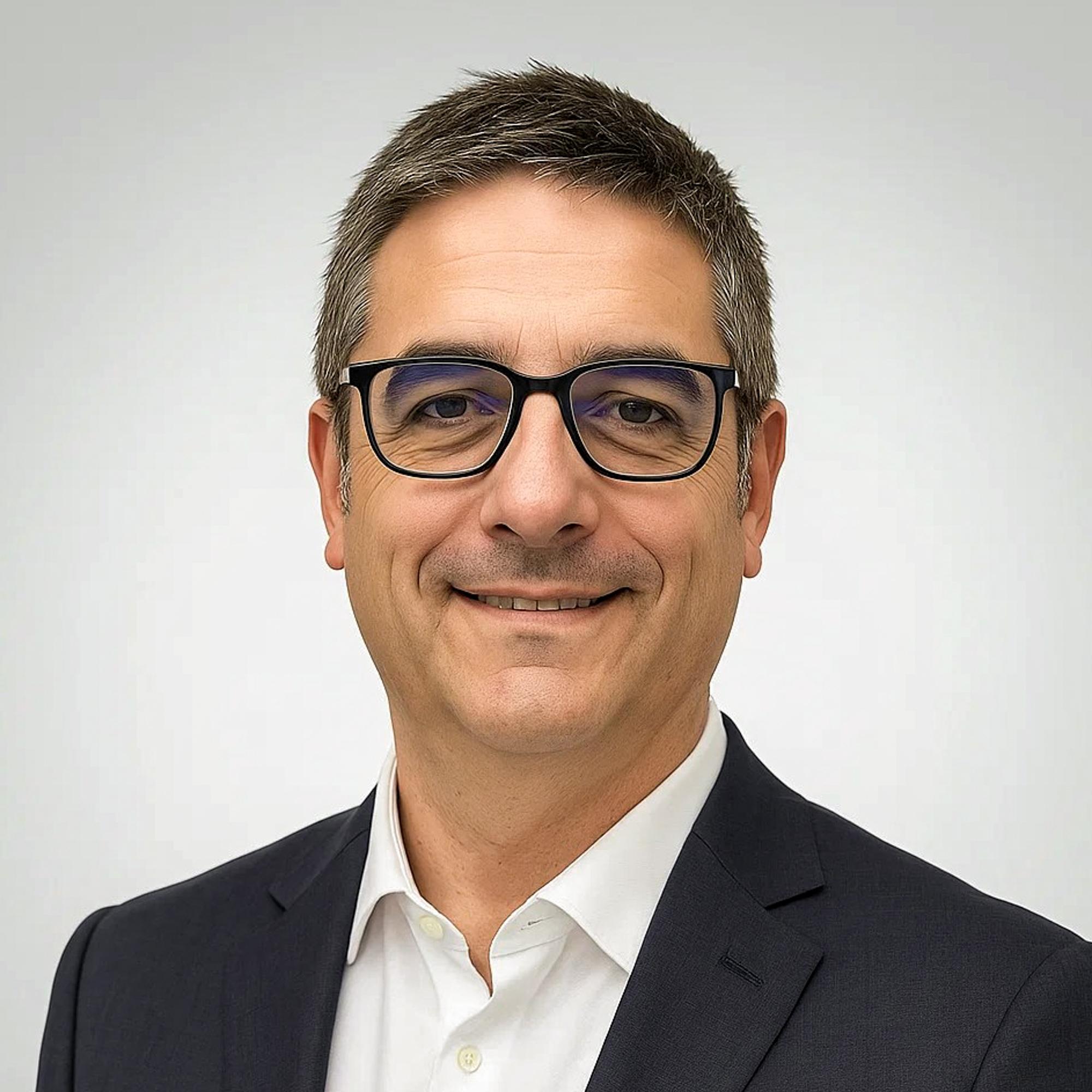 Xavier Florentín | Oficial Dpt Comunitats Llach Serra