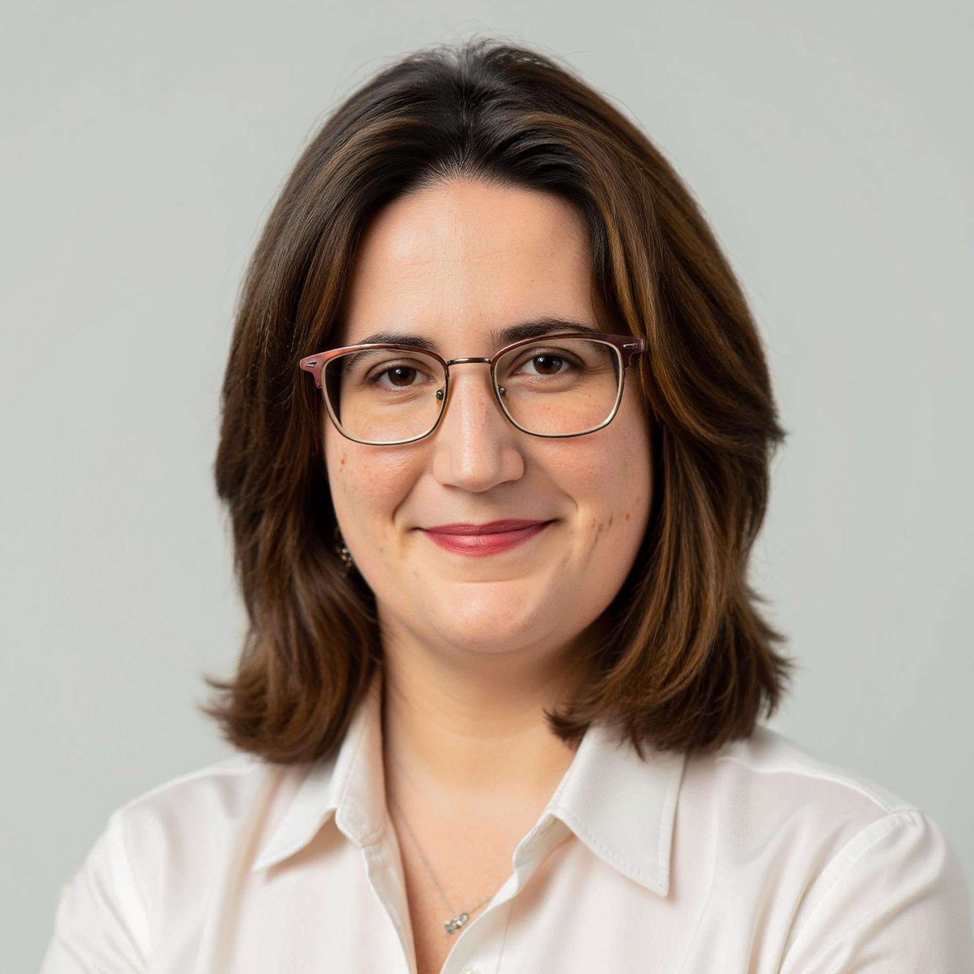 Helena Rovira | Atenció al client Llach Serra